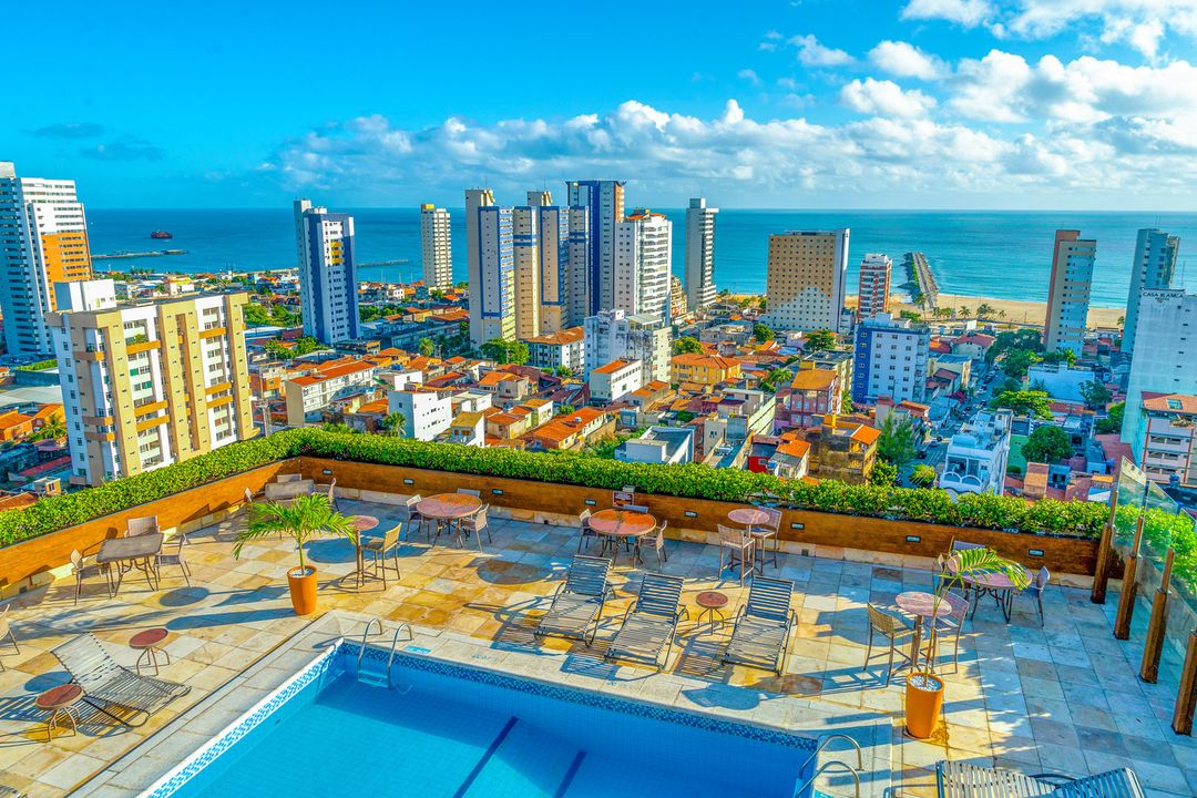 Vista aérea de Fortaleza e Praia de Iracema